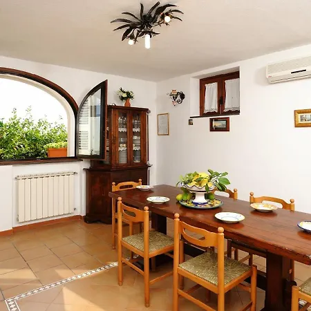 Villa Sleeps 5 Pool Air Con Wifi